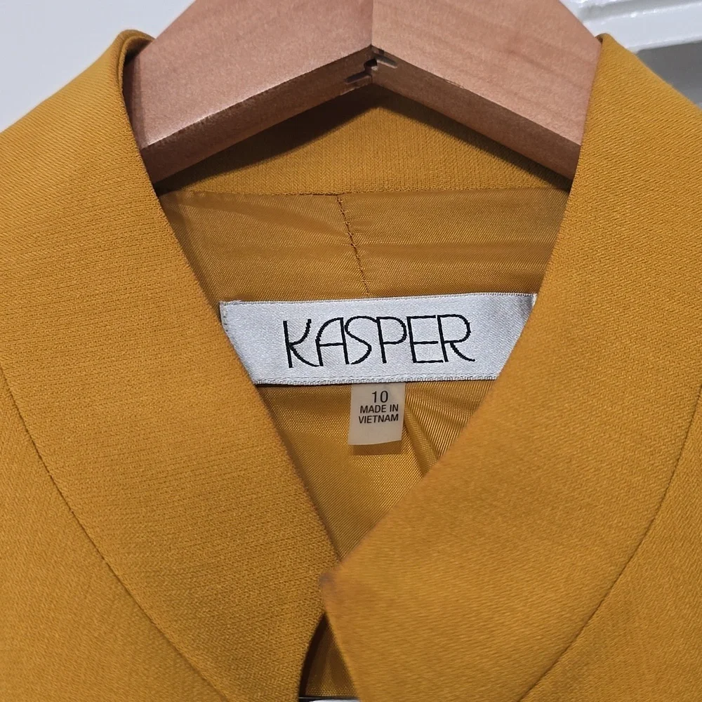 Kasper 3/4 Sleeve Mustard Blazer with Black Button - Size 10 - Picture 6 of 8